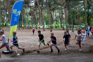Groep 7 en 8 rennen hun longen uit hun lijf